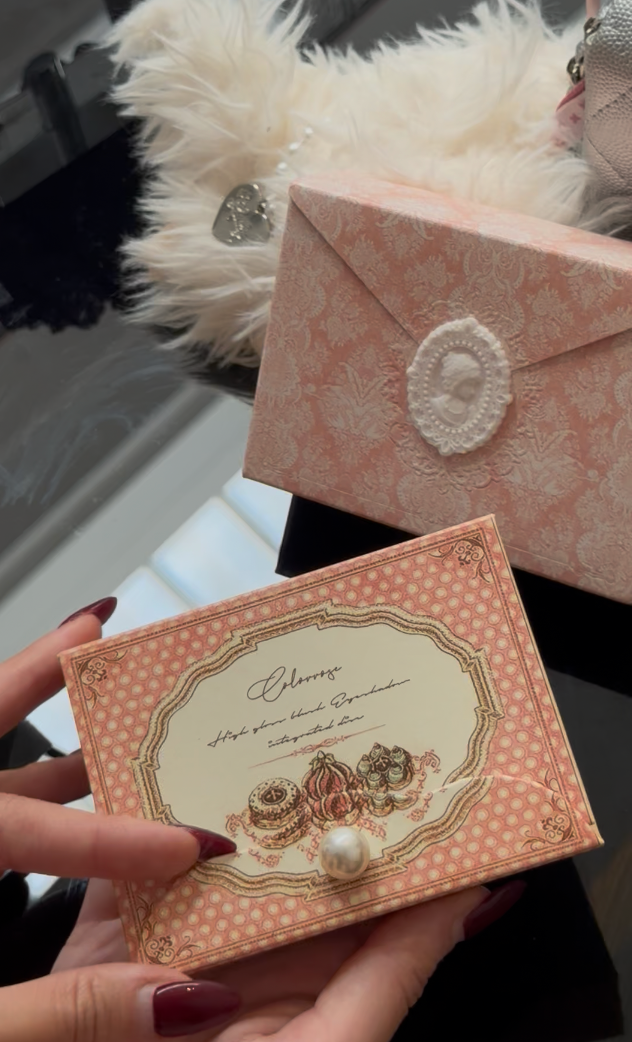 COLORROSE - Pearl Embossed Western Antique Makeup Palette