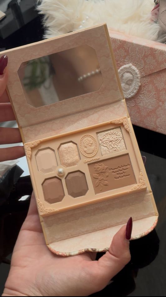COLORROSE - Pearl Embossed Western Antique Makeup Palette